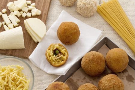 Arancini de espaguete