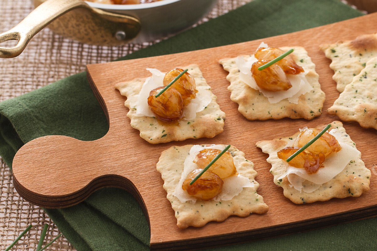 Folhado de azeitonas com cebolas caramelizadas