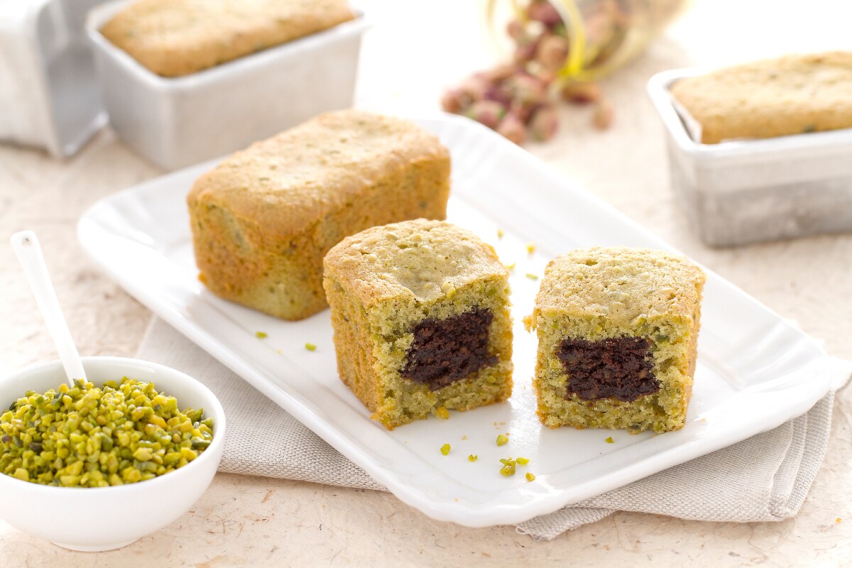 Mini plumcake de pistache com coração de Nesquik