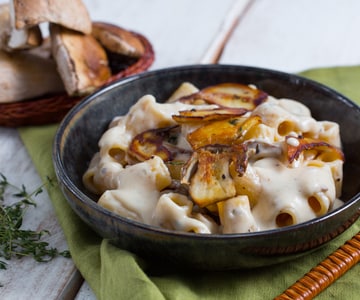 Massa com creme de Parmesão e cogumelos porcini