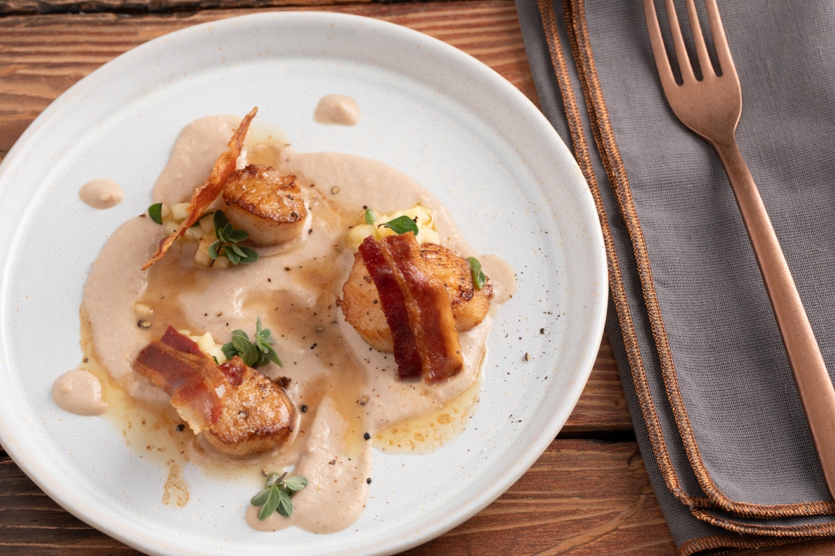 Vieiras com bacon e creme de castanhas