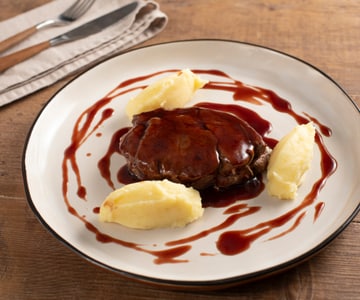 Filé de carne com molho de vinho tinto