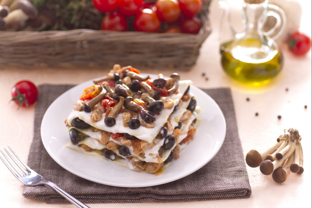Lasanha com ragu de coelho e cogumelos