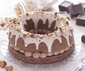 Bolo de chocolate com creme de avelã