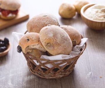 Puccia salentina com azeitonas