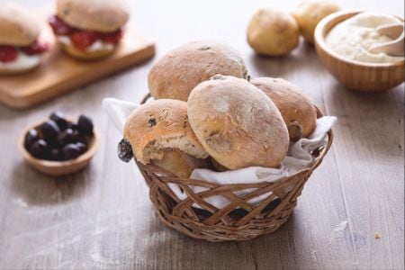Puccia salentina com azeitonas