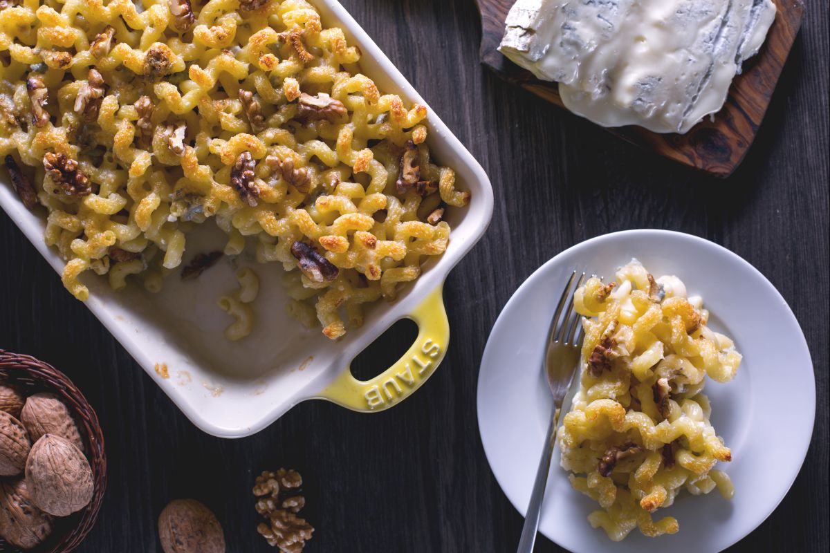 Massa com gorgonzola gratinada ao forno