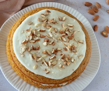 Bolo de cenoura e amêndoas