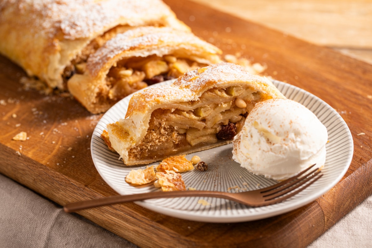 Strudel de maçã com massa folhada