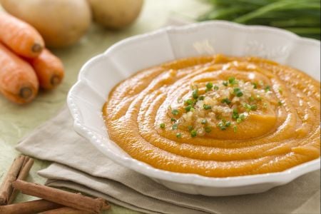 Creme de cenoura com canela