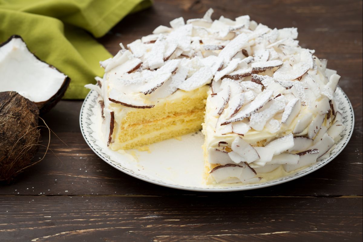 Bolo de coco e limão
