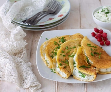 Crepe de grão-de-bico com mousse de bacalhau