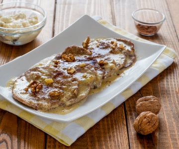 Escalopes ao gorgonzola com nozes e cacau