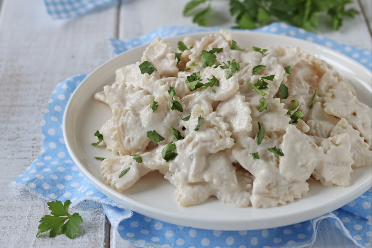 Pasta com molho de atum