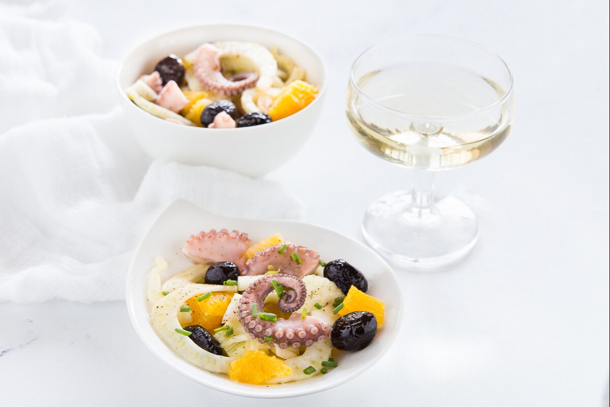 Salada de polvo com erva-doce e laranjas