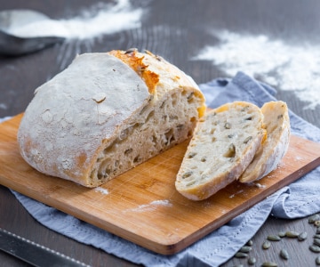 Pão com fermento natural e sementes de abóbora