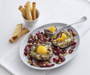 Portobello recheados com ovos e queijo