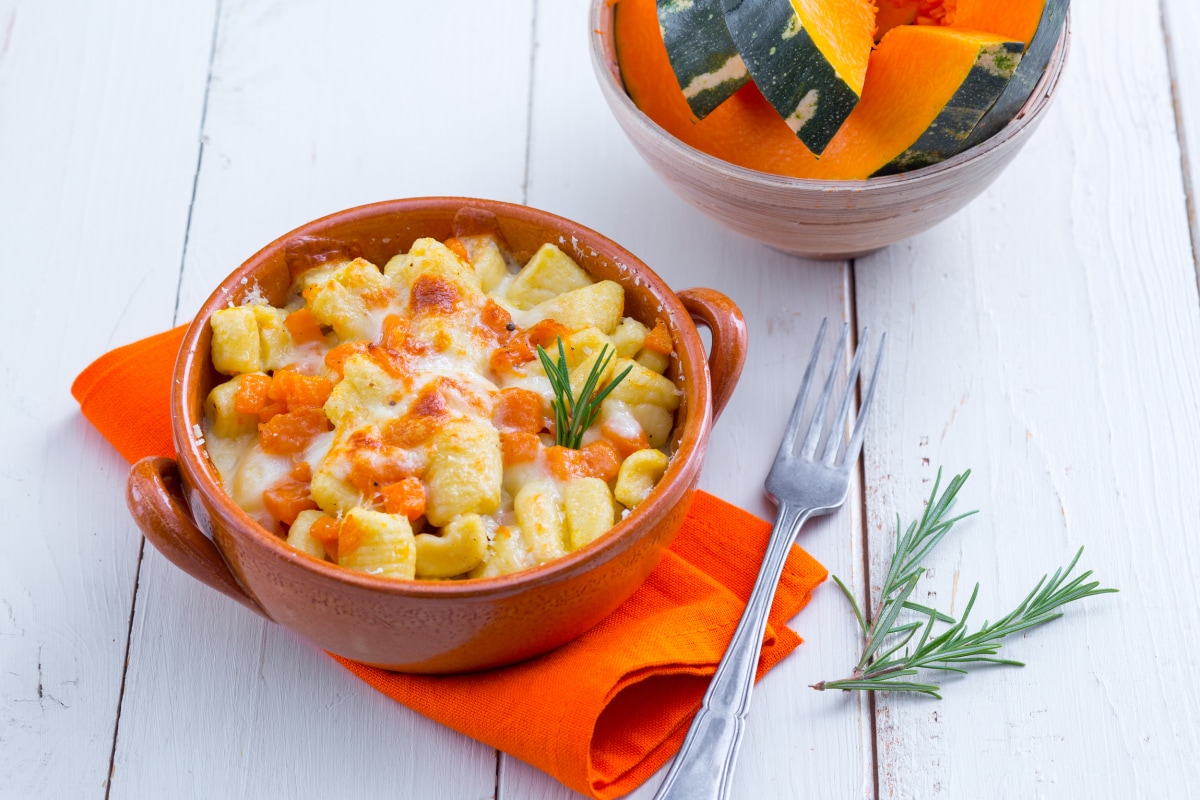 Nhoque gratinado com abóbora e queijo toma