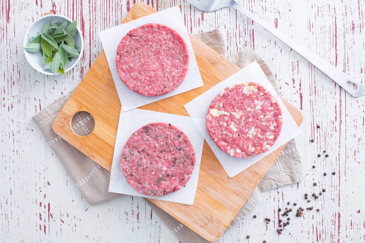 Hambúrguer de carne feito em casa