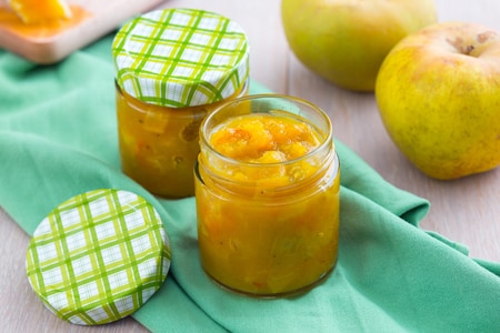 Chutney de maçã com açafrão