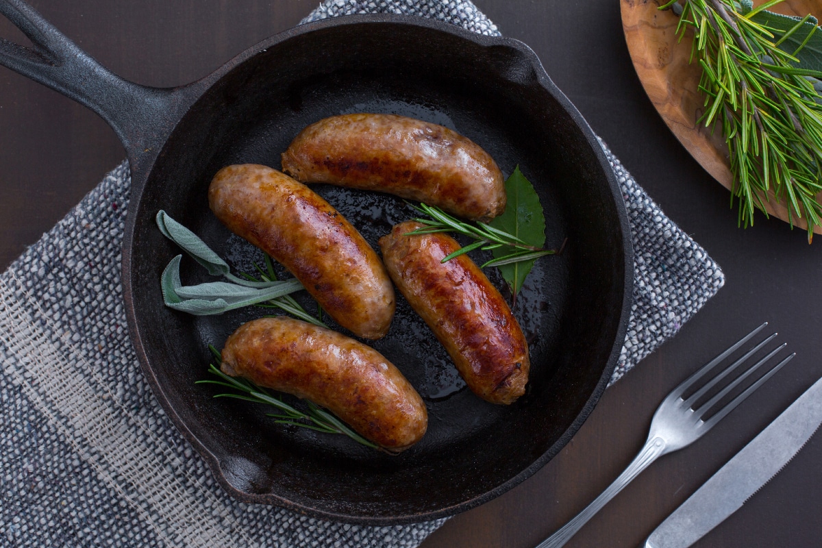 Linguiça na frigideira