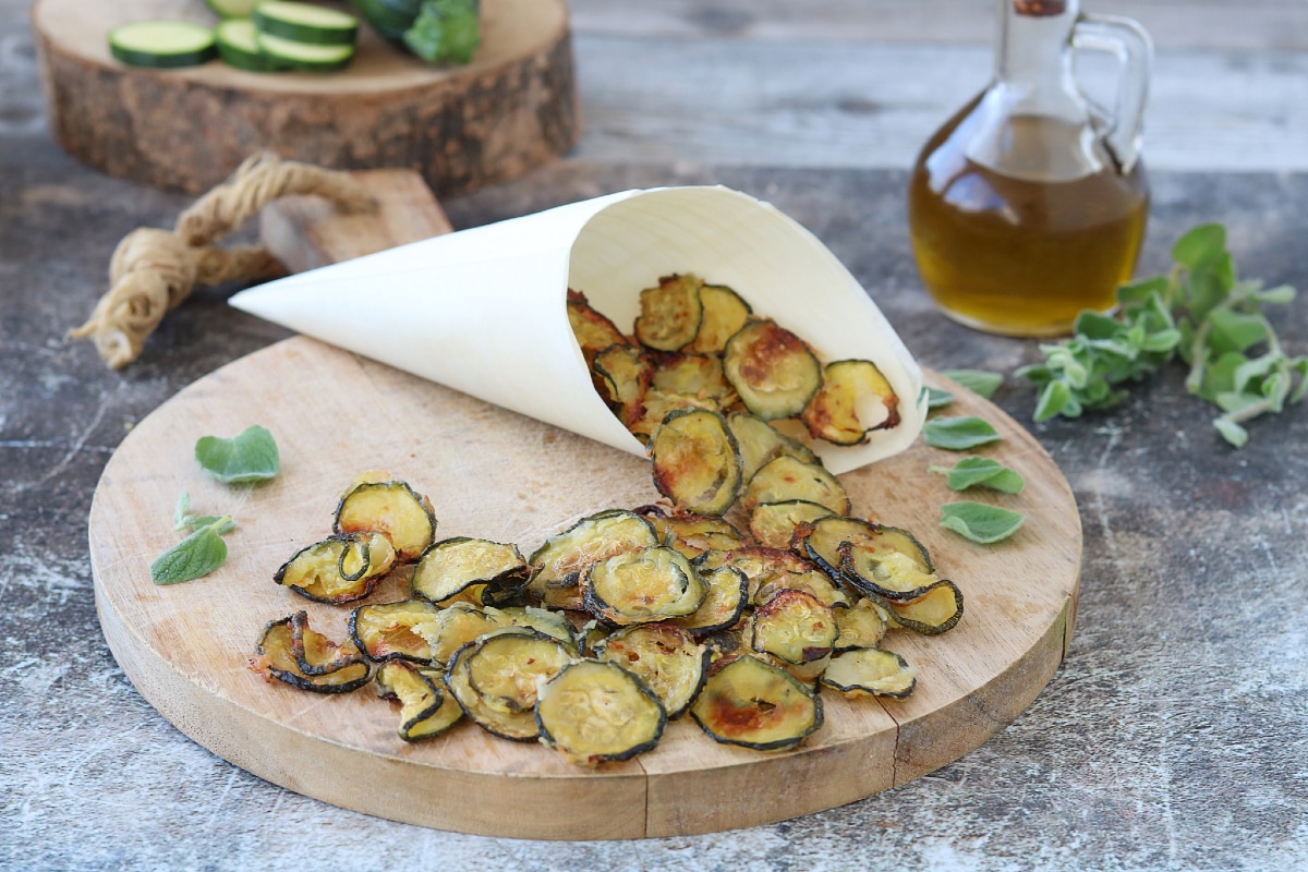 Chips de abobrinha crocantes