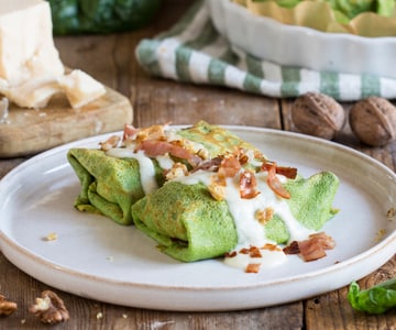 Panquecas com abóbora, speck e nozes