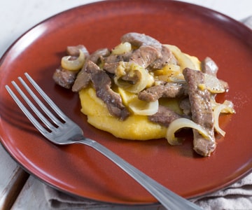 Fígado à veneziana