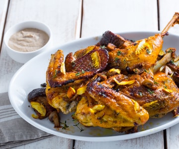 Frango com ervas e cogumelos