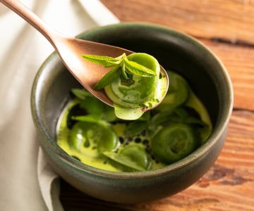 Botões e levístico