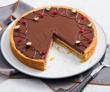 Torta com iogurte de caramelo salgado e chocolate