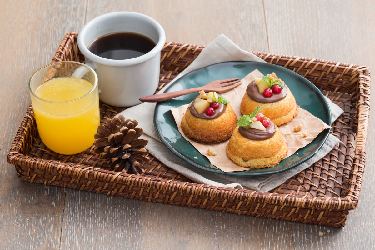 Tortinhas de pandoro com maçãs, nozes e Nutella®