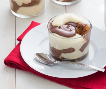 Taças de pandoro, creme e Nutella®