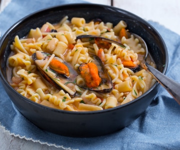 Pasta feijão e mexilhões