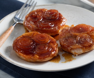 Mini tarte tatin de cebolinhas