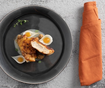 Frango com caqui e alcachofra-de-jerusalém