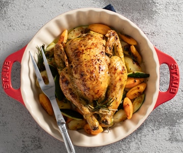 Frango assado com legumes torneados