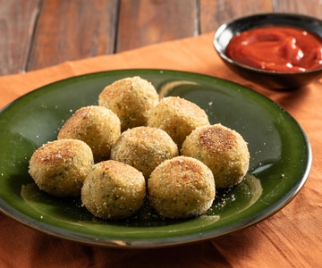 Almôndegas de pão na frigideira