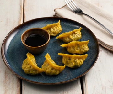Gyoza com açafrão
