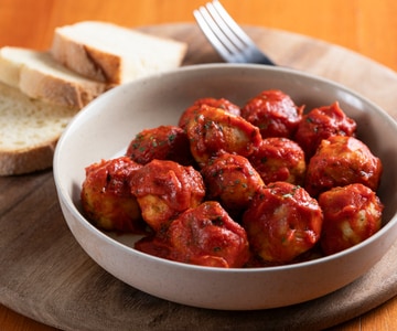 Bolinhos de bacalhau ao molho