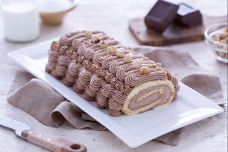 Rocambole de creme de avelãs