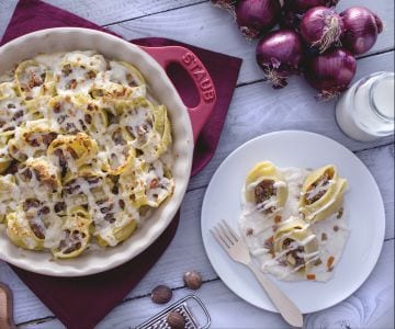 Lumaconi com linguiça e scamorza