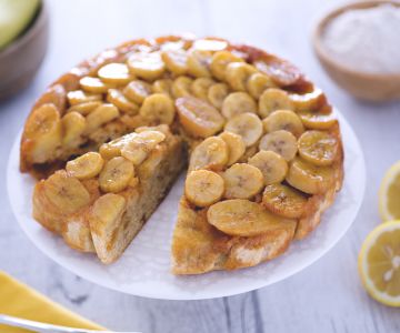 Bolo invertido de banana