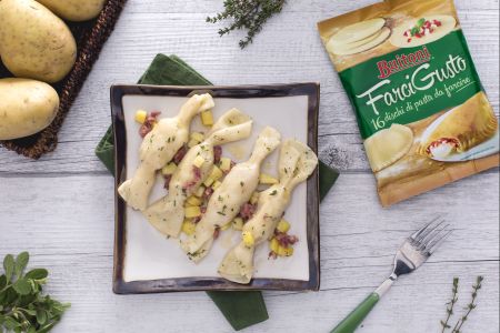 Balas recheadas de batata e linguiça com ervas aromáticas