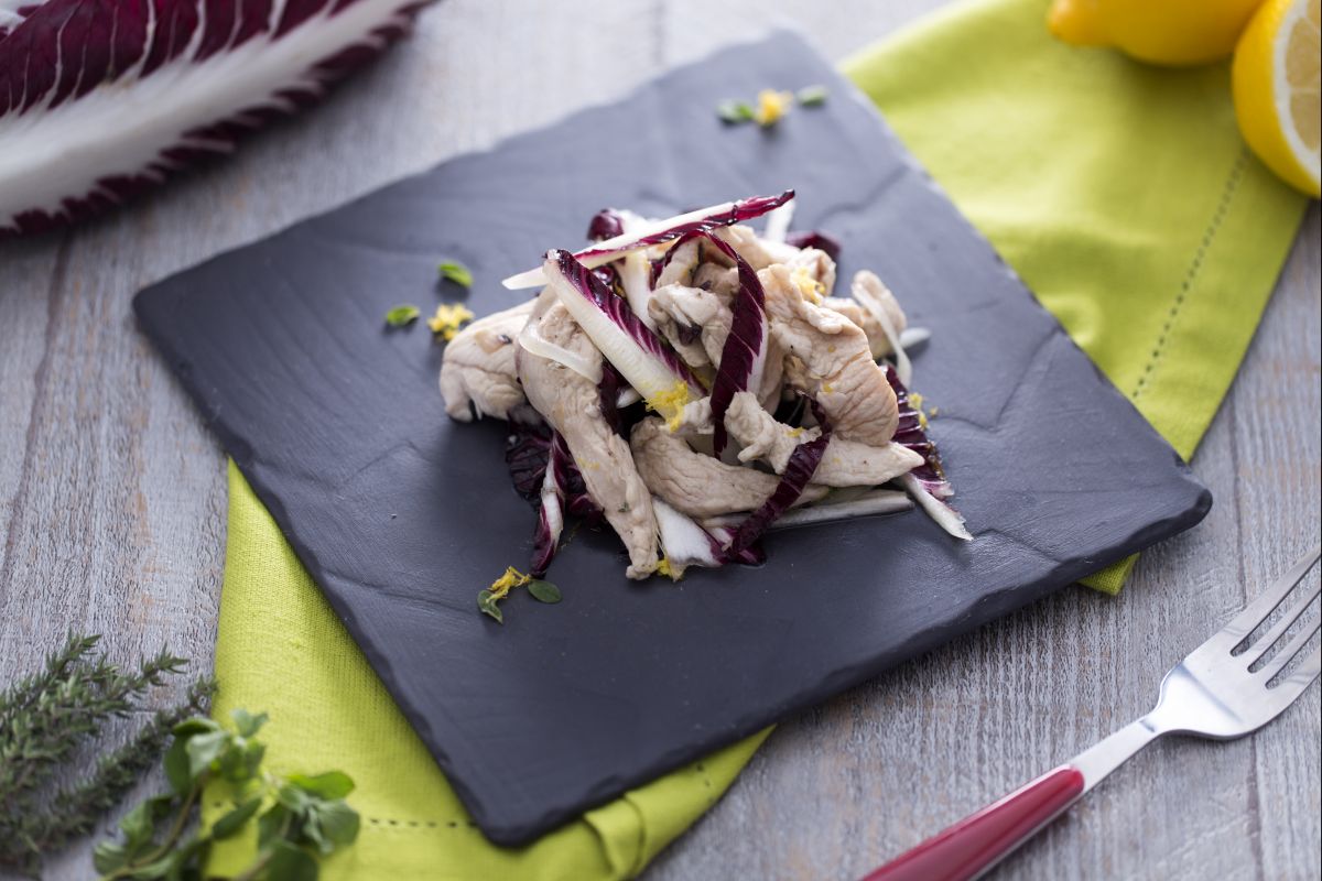 Tirinhas de frango com radicchio