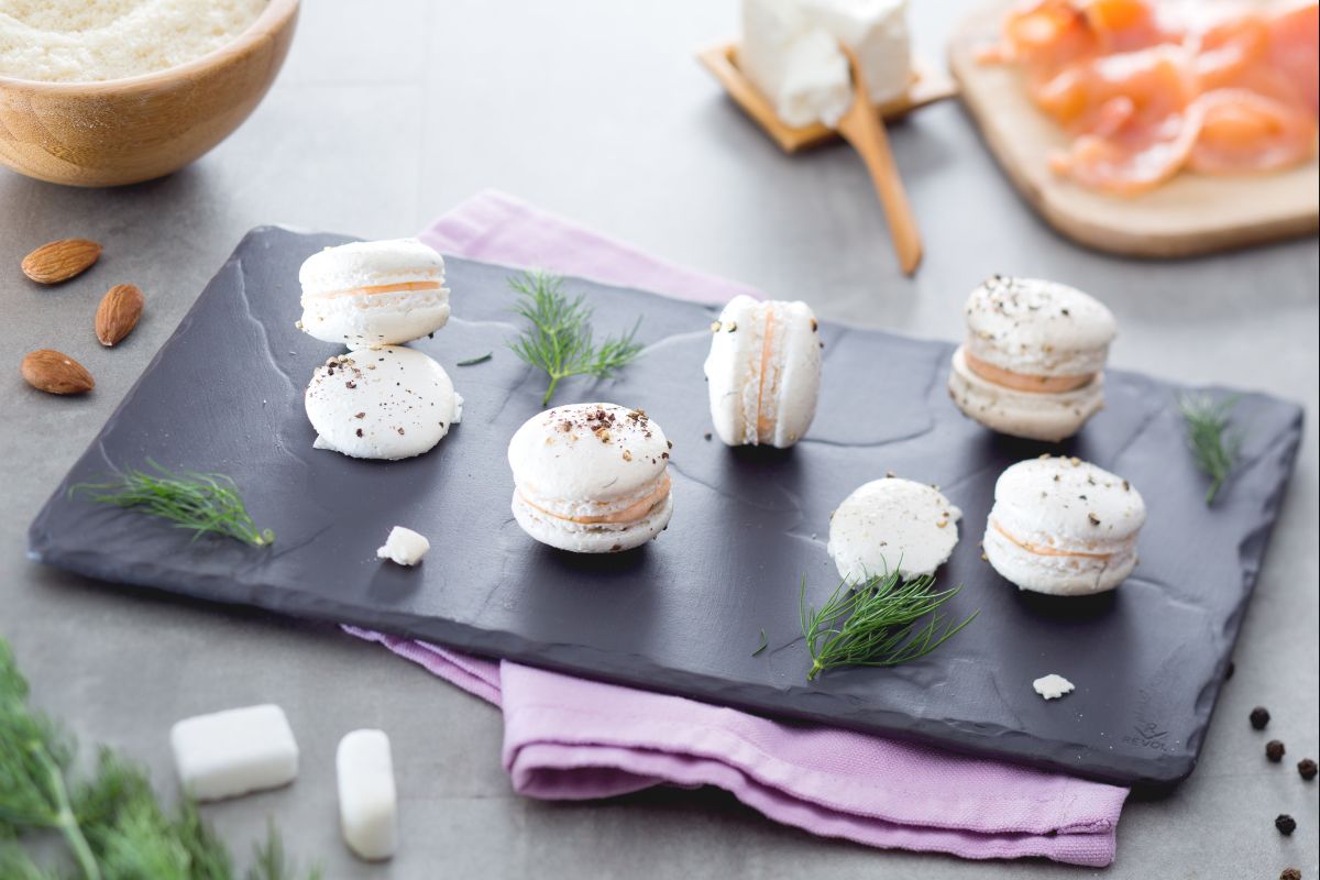 Macaron salati al salmone e aneto
