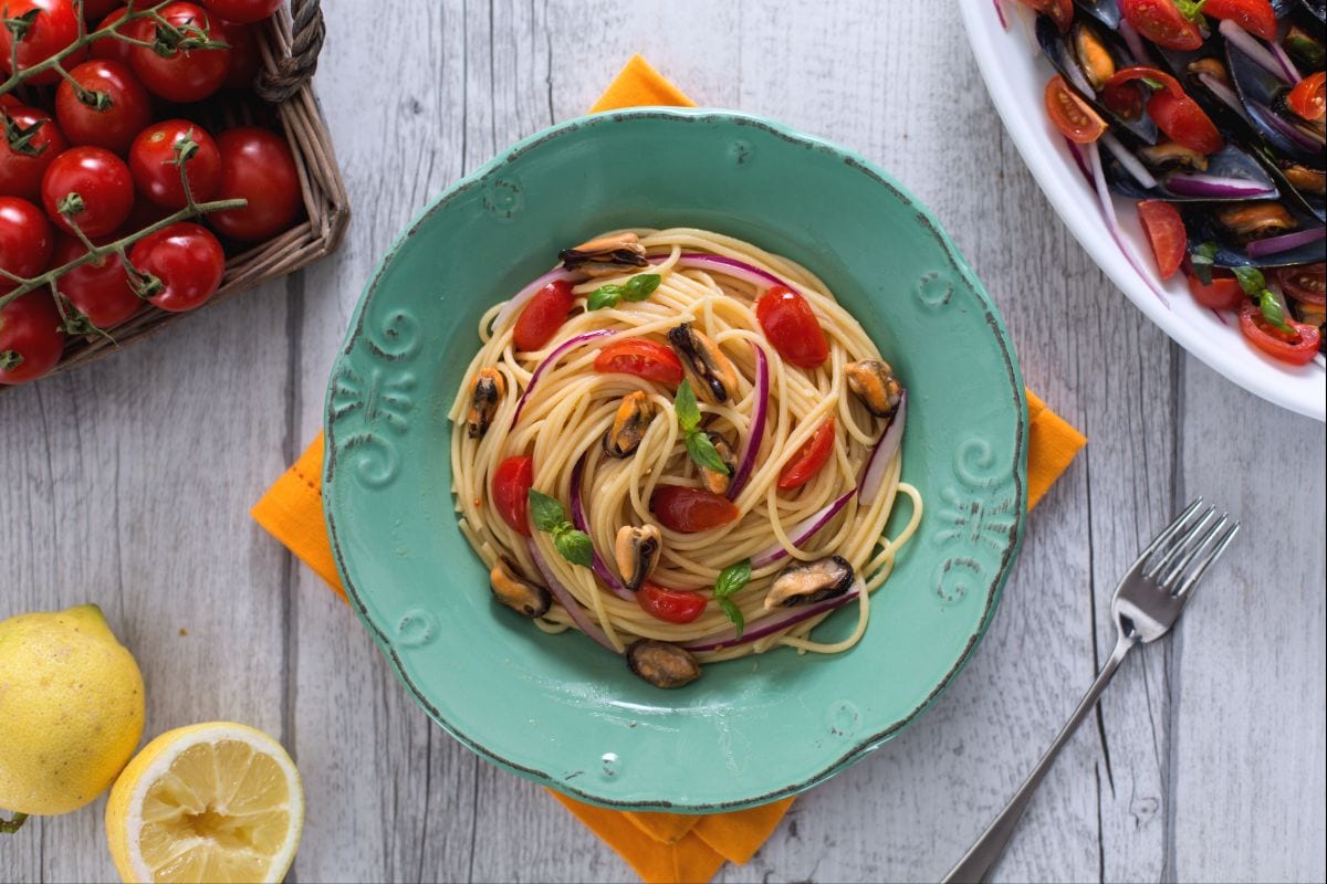 Spaghetti com mexilhões à catalana