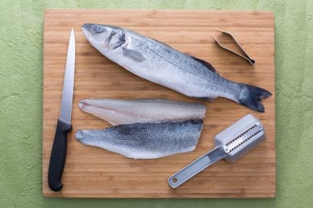 Como limpar o robalo (spigola)