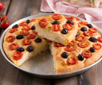 Focaccia pomodorini e olive con Bimby®