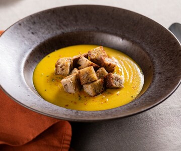 Creme de couve-flor e cúrcuma